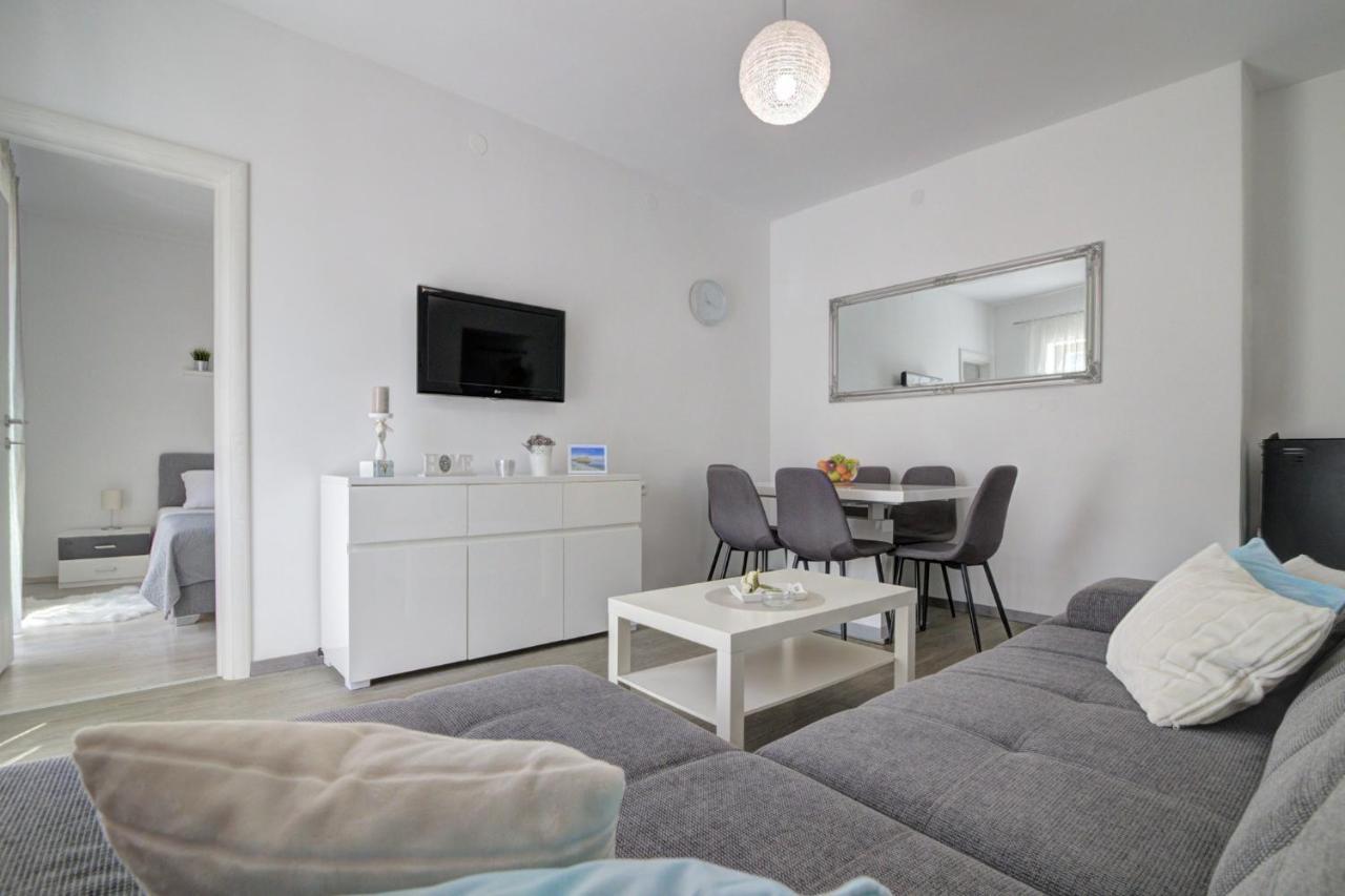Apartman Luka Свети Юрай Екстериор снимка